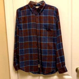 Mens soft flannel shirt button with down collar
